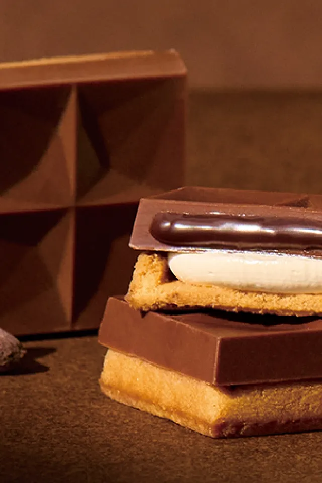 Gallery Image Top Right Hover